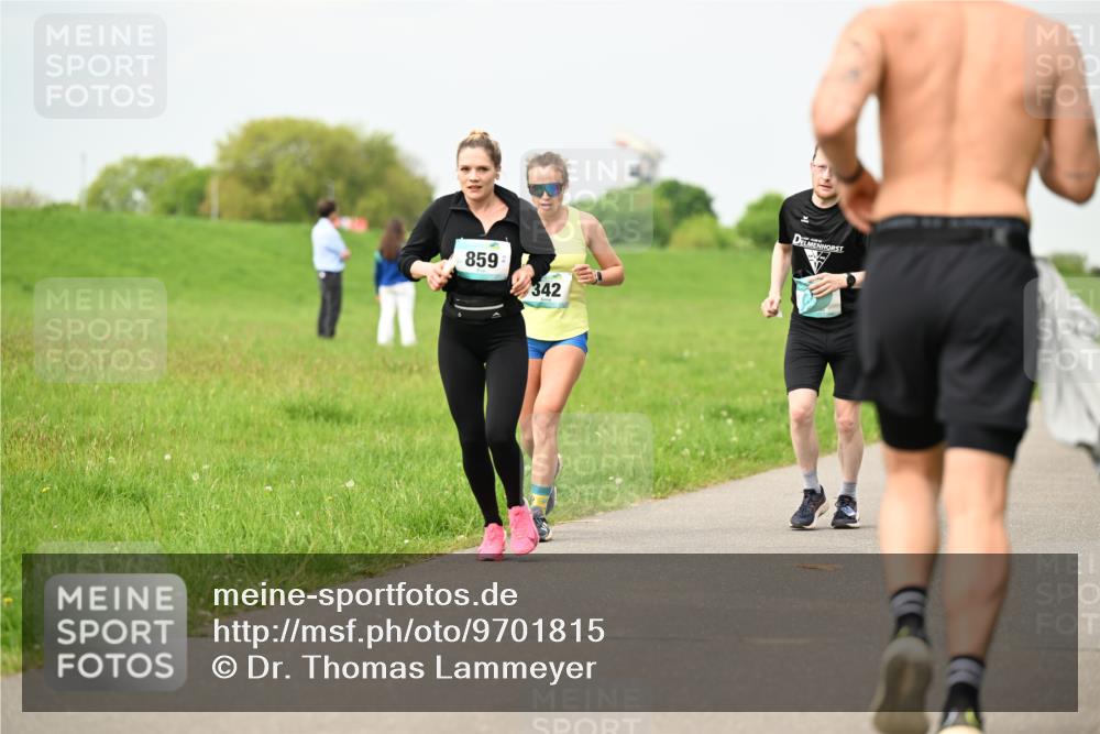 10.05.2026 - 8. Wedeler Halbmarathon Dr. Thomas Lammeyer http://msf.ph/oto/9701815 10.05.2026 11:44:58 Laufen 859, 342 meine-sportfotos.de