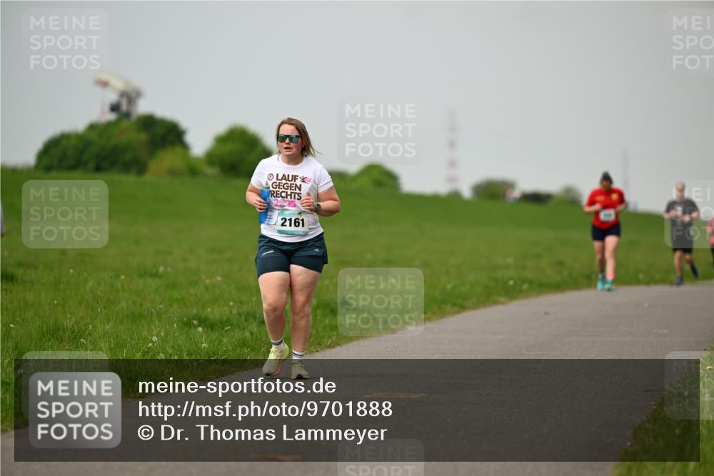 10.05.2026 - 8. Wedeler Halbmarathon Dr. Thomas Lammeyer http://msf.ph/oto/9701888 10.05.2026 11:45:18 Laufen 225, 2161 meine-sportfotos.de