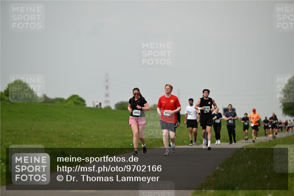 10.05.2026 - 8. Wedeler Halbmarathon Dr. Thomas Lammeyer http://msf.ph/oto/9702166 10.05.2026 11:46:19 Laufen 1053, 247, 2136 meine-sportfotos.de