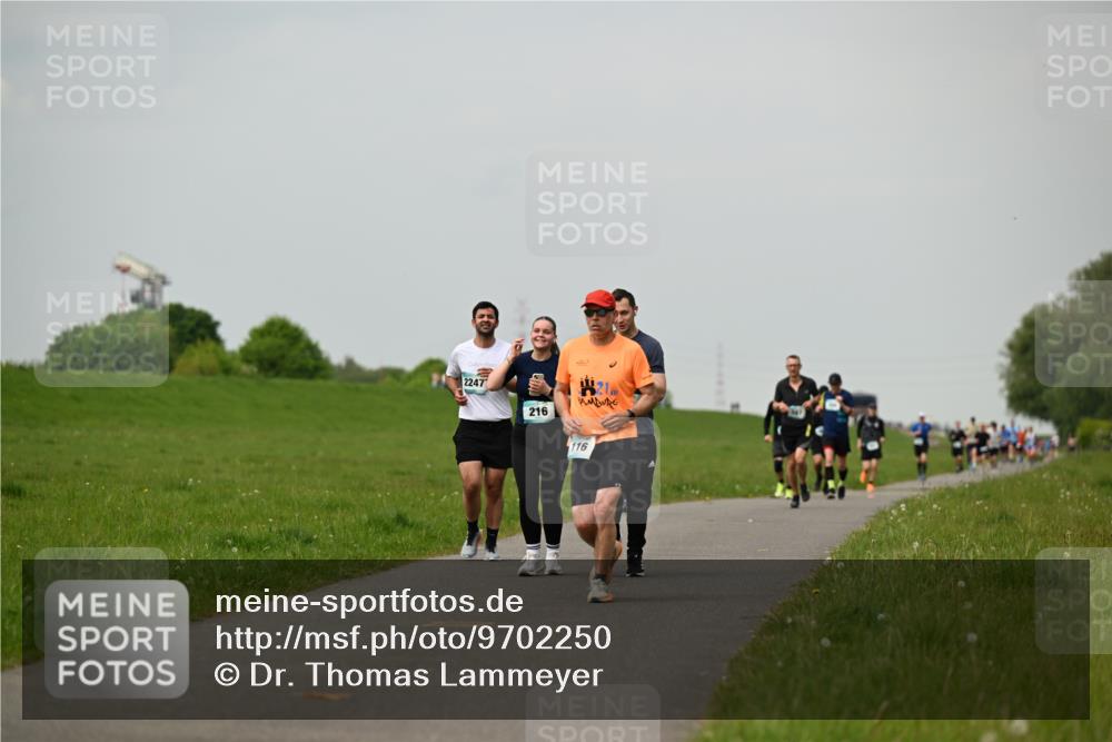 10.05.2026 - 8. Wedeler Halbmarathon Dr. Thomas Lammeyer http://msf.ph/oto/9702250 10.05.2026 11:46:40 Laufen 2247, 216, 116 meine-sportfotos.de