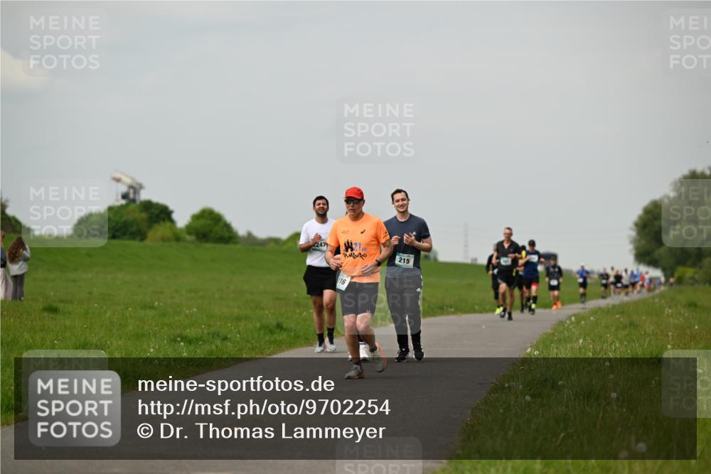 10.05.2026 - 8. Wedeler Halbmarathon Dr. Thomas Lammeyer http://msf.ph/oto/9702254 10.05.2026 11:46:41 Laufen 247, 215, 116 meine-sportfotos.de