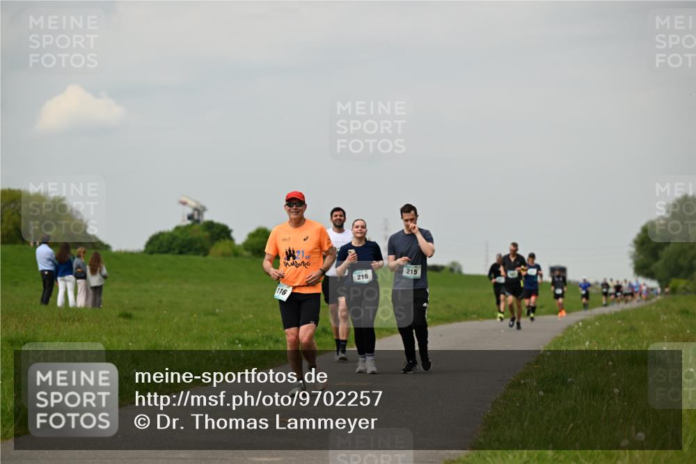 10.05.2026 - 8. Wedeler Halbmarathon Dr. Thomas Lammeyer http://msf.ph/oto/9702257 10.05.2026 11:46:42 Laufen 116, 215, 216 meine-sportfotos.de