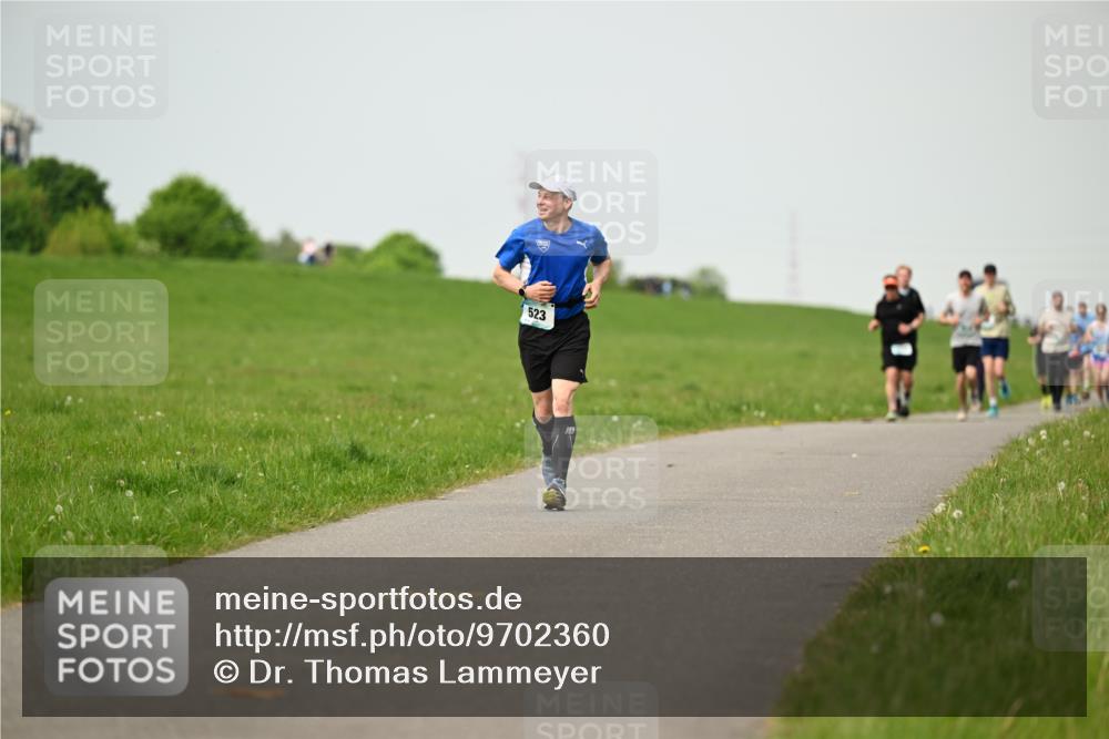 10.05.2026 - 8. Wedeler Halbmarathon Dr. Thomas Lammeyer http://msf.ph/oto/9702360 10.05.2026 11:47:08 Laufen 523 meine-sportfotos.de
