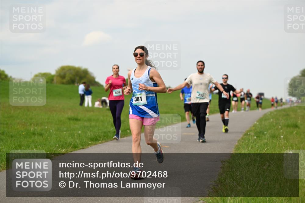 10.05.2026 - 8. Wedeler Halbmarathon Dr. Thomas Lammeyer http://msf.ph/oto/9702468 10.05.2026 11:47:35 Laufen 836, 361 meine-sportfotos.de