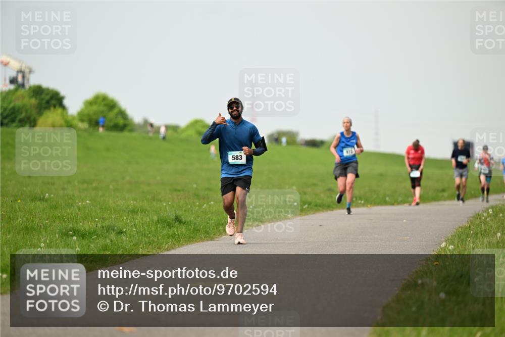 10.05.2026 - 8. Wedeler Halbmarathon Dr. Thomas Lammeyer http://msf.ph/oto/9702594 10.05.2026 11:47:58 Laufen 583, 972 meine-sportfotos.de