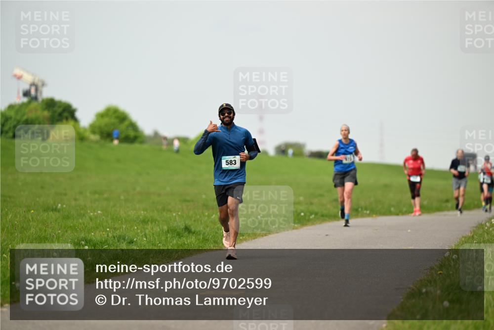 10.05.2026 - 8. Wedeler Halbmarathon Dr. Thomas Lammeyer http://msf.ph/oto/9702599 10.05.2026 11:47:59 Laufen 583 meine-sportfotos.de