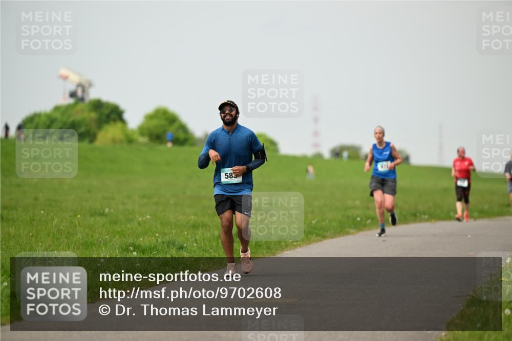 10.05.2026 - 8. Wedeler Halbmarathon Dr. Thomas Lammeyer http://msf.ph/oto/9702608 10.05.2026 11:48:00 Laufen 585 meine-sportfotos.de