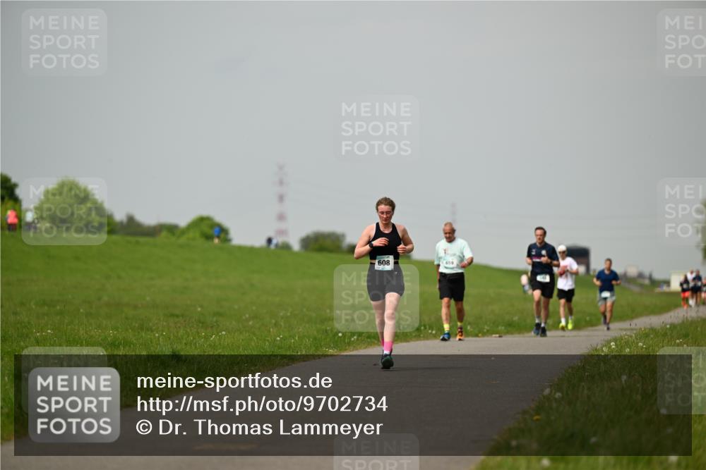 10.05.2026 - 8. Wedeler Halbmarathon Dr. Thomas Lammeyer http://msf.ph/oto/9702734 10.05.2026 11:48:29 Laufen 608 meine-sportfotos.de