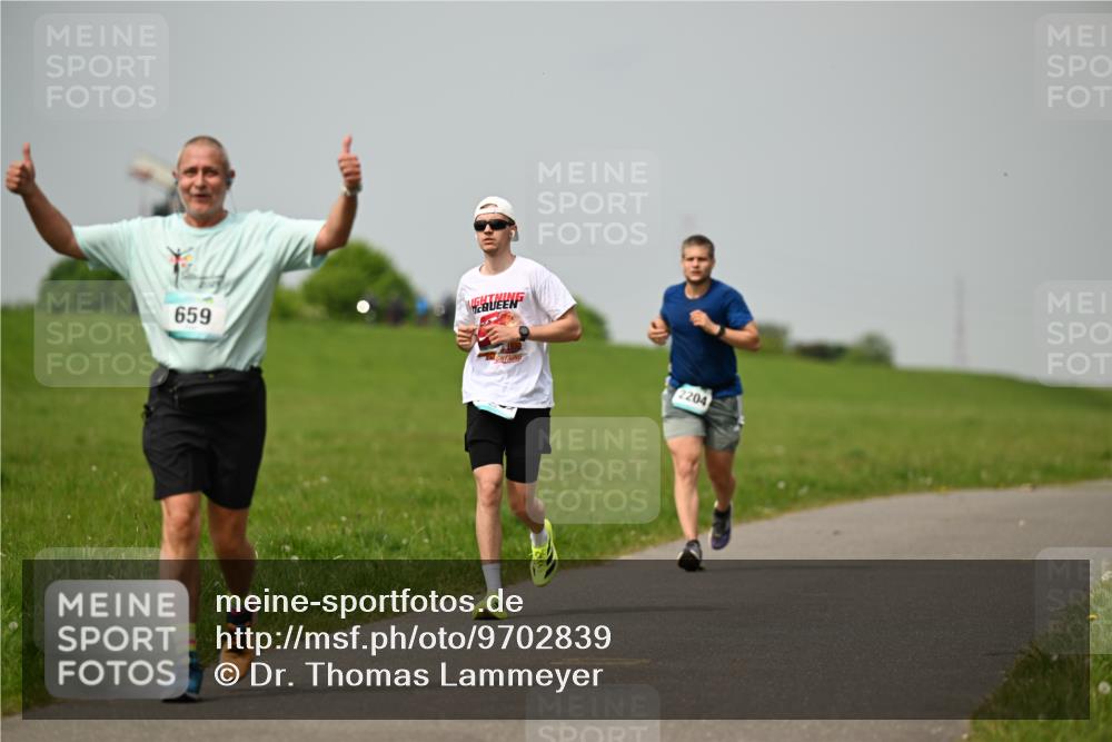 10.05.2026 - 8. Wedeler Halbmarathon Dr. Thomas Lammeyer http://msf.ph/oto/9702839 10.05.2026 11:48:50 Laufen 659, 2204 meine-sportfotos.de