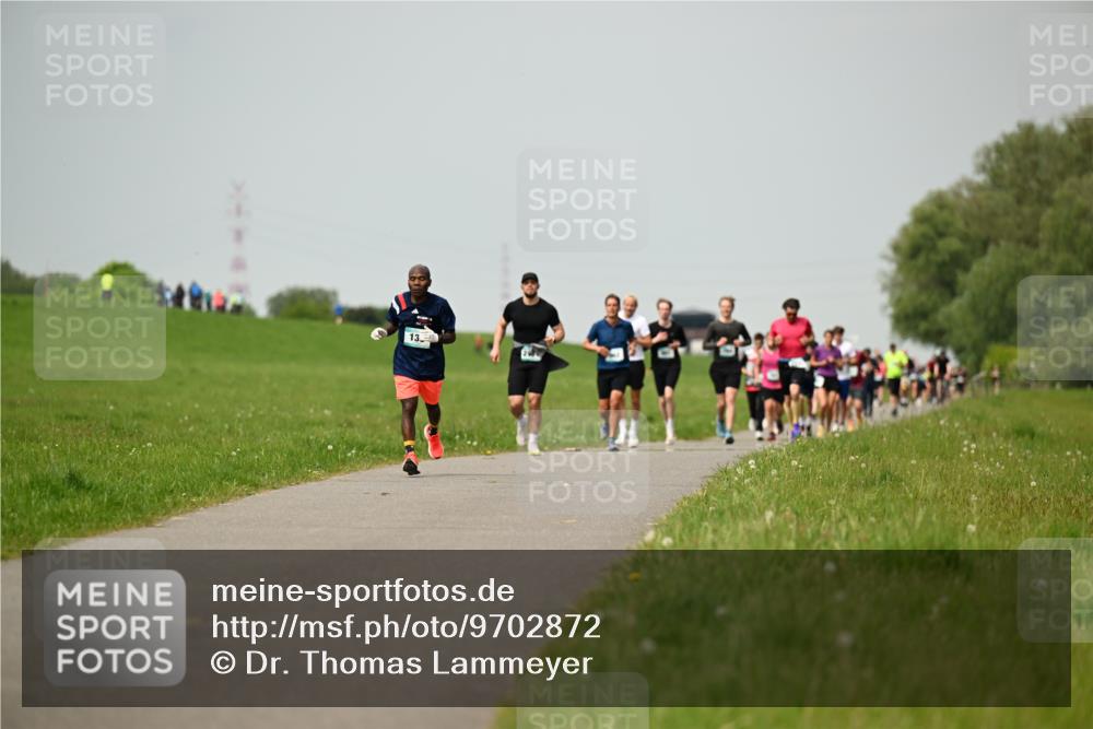 10.05.2026 - 8. Wedeler Halbmarathon Dr. Thomas Lammeyer http://msf.ph/oto/9702872 10.05.2026 11:49:15 Laufen  meine-sportfotos.de
