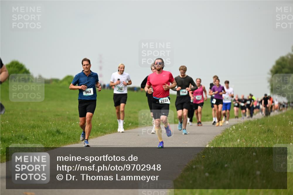 10.05.2026 - 8. Wedeler Halbmarathon Dr. Thomas Lammeyer http://msf.ph/oto/9702948 10.05.2026 11:49:28 Laufen 299, 962, 2231, 794 meine-sportfotos.de
