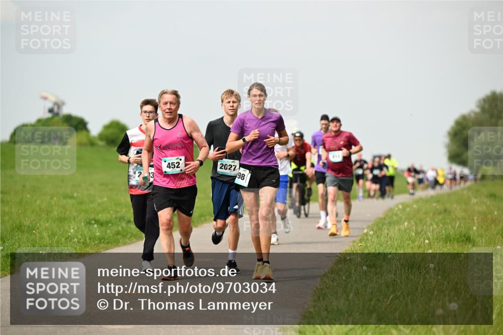 10.05.2026 - 8. Wedeler Halbmarathon Dr. Thomas Lammeyer http://msf.ph/oto/9703034 10.05.2026 11:49:41 Laufen 452, 2027, 411 meine-sportfotos.de