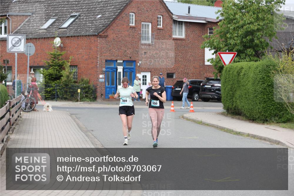 10.05.2026 - 8. Wedeler Halbmarathon Andreas Tolksdorf http://msf.ph/oto/9703067 10.05.2026 10:28:19 Laufen 569 meine-sportfotos.de