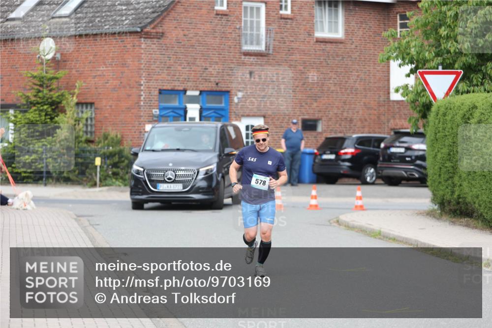 10.05.2026 - 8. Wedeler Halbmarathon Andreas Tolksdorf http://msf.ph/oto/9703169 10.05.2026 10:29:22 Laufen 578 meine-sportfotos.de
