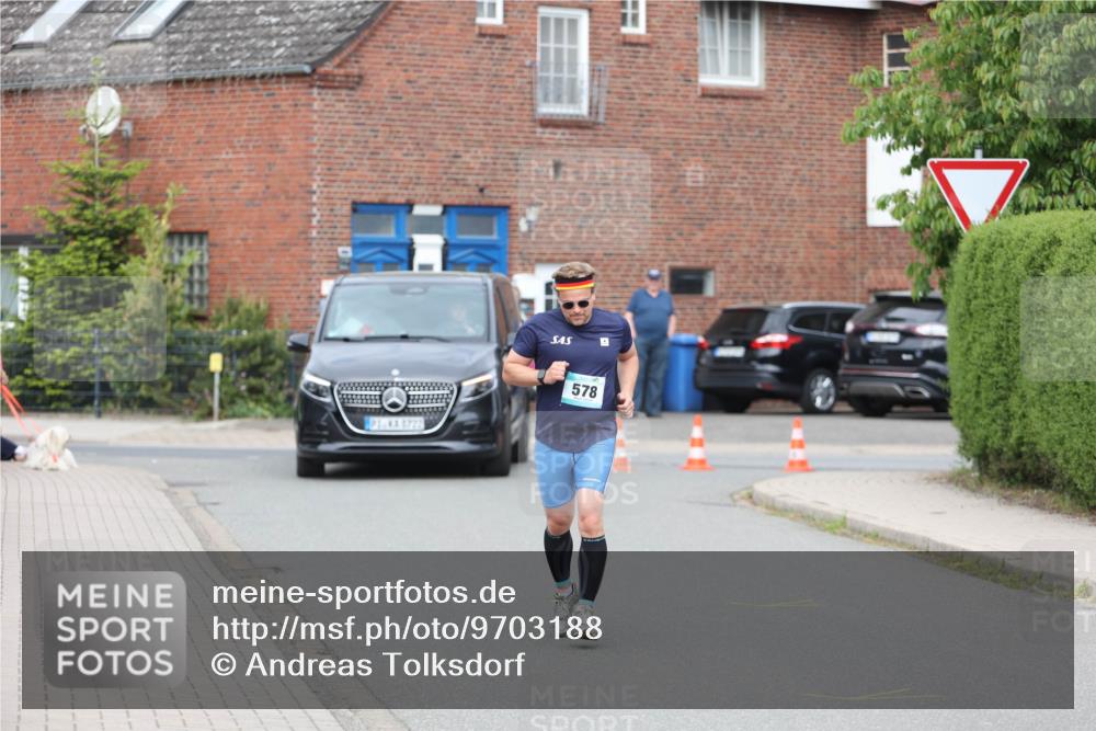 10.05.2026 - 8. Wedeler Halbmarathon Andreas Tolksdorf http://msf.ph/oto/9703188 10.05.2026 10:29:23 Laufen 578 meine-sportfotos.de