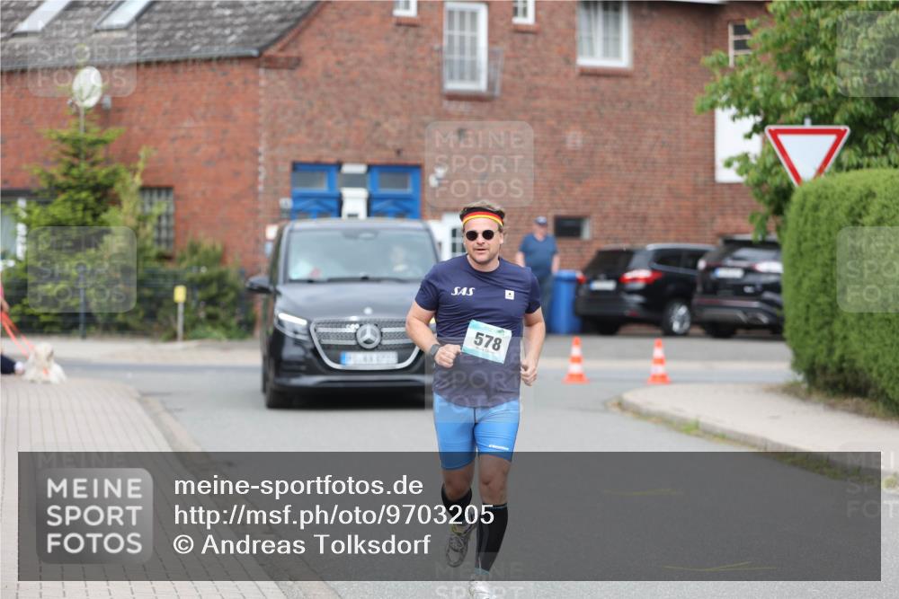 10.05.2026 - 8. Wedeler Halbmarathon Andreas Tolksdorf http://msf.ph/oto/9703205 10.05.2026 10:29:25 Laufen 578 meine-sportfotos.de