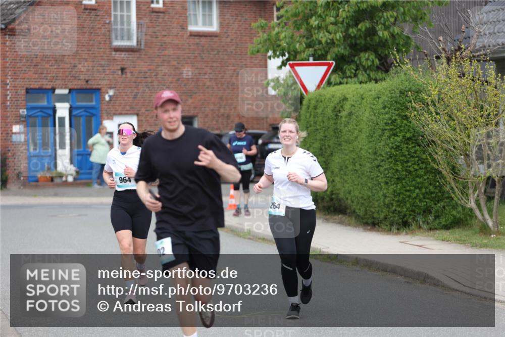 10.05.2026 - 8. Wedeler Halbmarathon Andreas Tolksdorf http://msf.ph/oto/9703236 10.05.2026 10:29:46 Laufen 964, 02, 264 meine-sportfotos.de