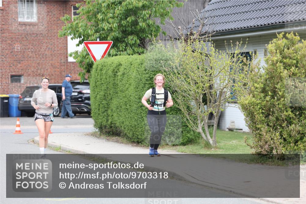 10.05.2026 - 8. Wedeler Halbmarathon Andreas Tolksdorf http://msf.ph/oto/9703318 10.05.2026 10:30:14 Laufen 45 meine-sportfotos.de