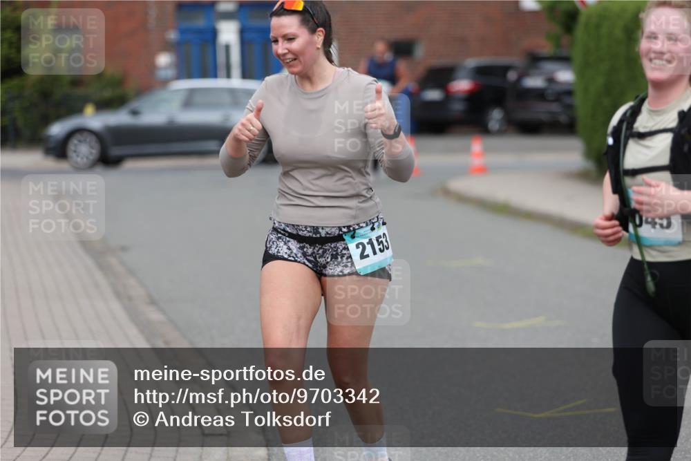 10.05.2026 - 8. Wedeler Halbmarathon Andreas Tolksdorf http://msf.ph/oto/9703342 10.05.2026 10:30:21 Laufen 2153 meine-sportfotos.de