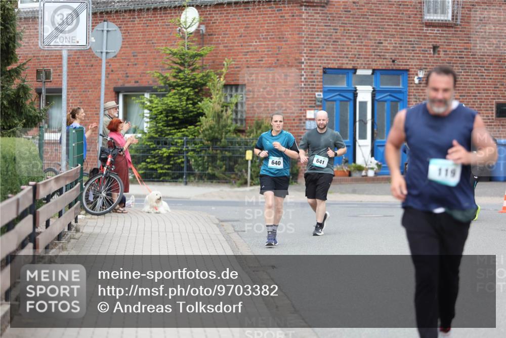 10.05.2026 - 8. Wedeler Halbmarathon Andreas Tolksdorf http://msf.ph/oto/9703382 10.05.2026 10:30:30 Laufen 3, 640, 641, 119 meine-sportfotos.de