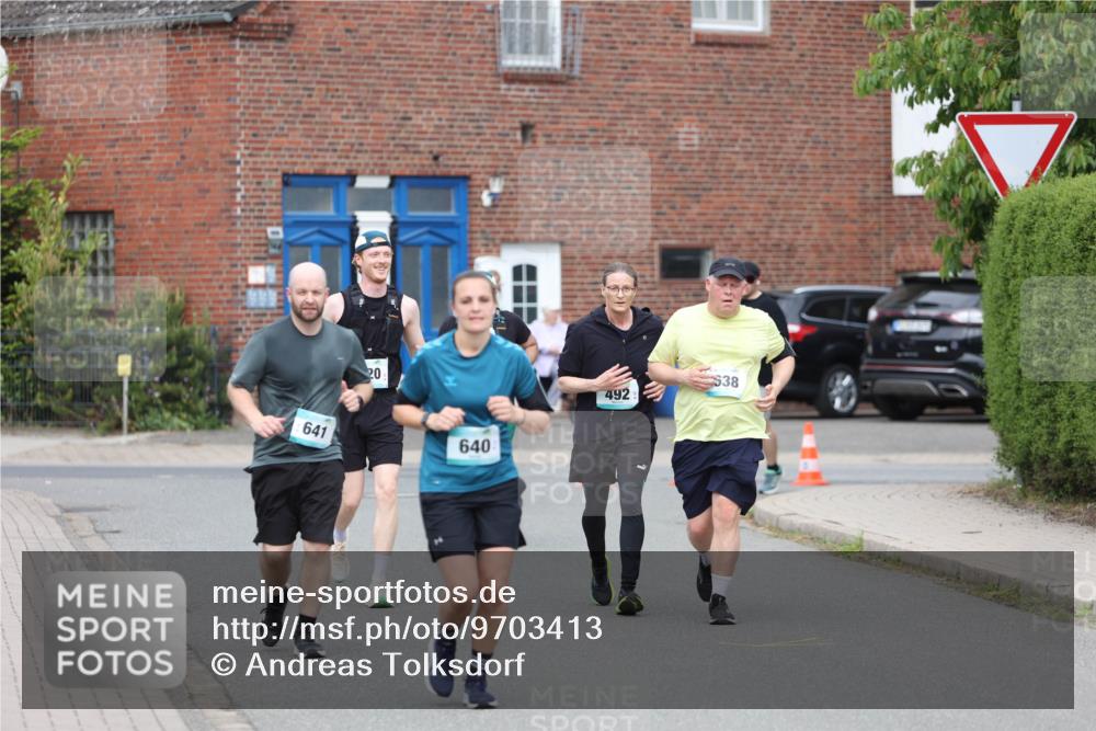 10.05.2026 - 8. Wedeler Halbmarathon Andreas Tolksdorf http://msf.ph/oto/9703413 10.05.2026 10:30:34 Laufen 641, 20, 640, 492, 538 meine-sportfotos.de