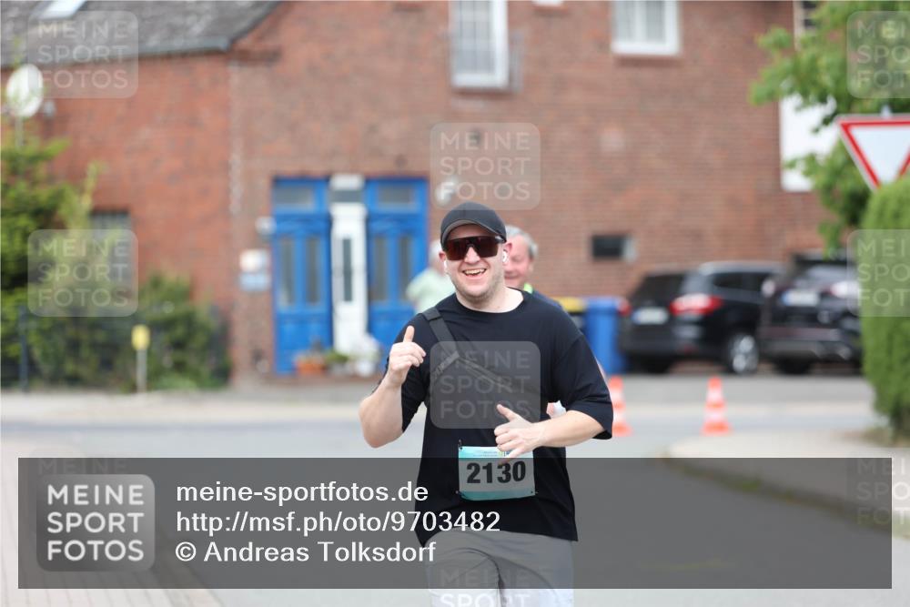 10.05.2026 - 8. Wedeler Halbmarathon Andreas Tolksdorf http://msf.ph/oto/9703482 10.05.2026 10:30:45 Laufen 2130 meine-sportfotos.de