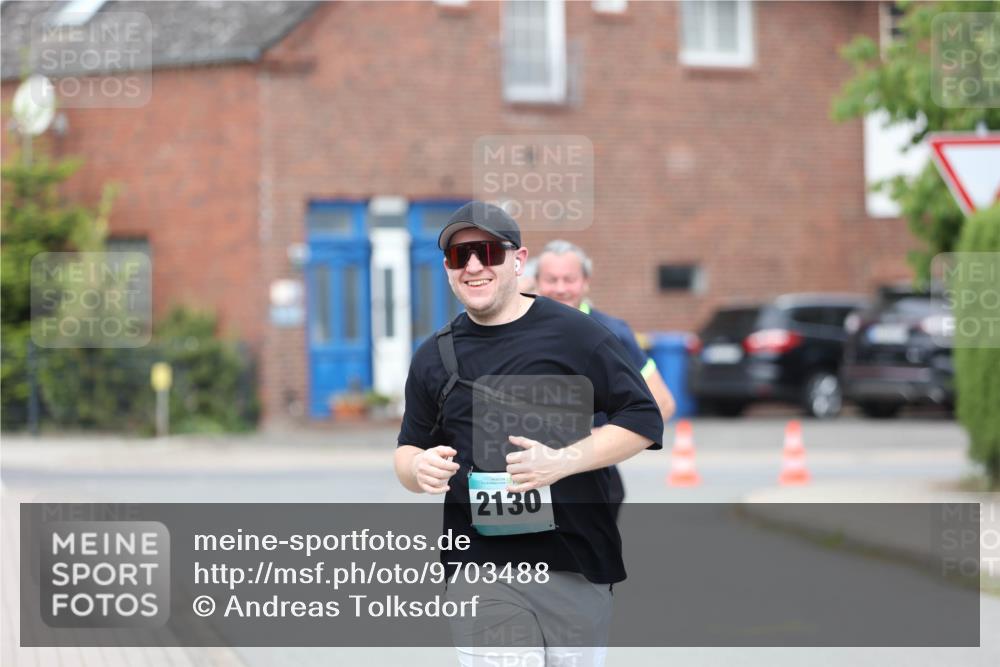 10.05.2026 - 8. Wedeler Halbmarathon Andreas Tolksdorf http://msf.ph/oto/9703488 10.05.2026 10:30:45 Laufen 2130 meine-sportfotos.de