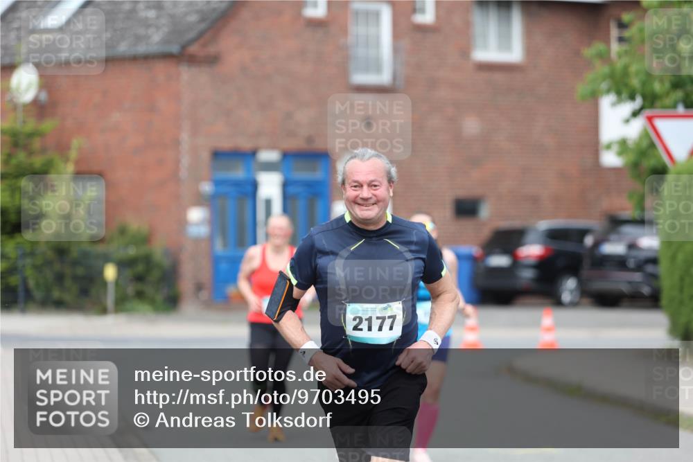 10.05.2026 - 8. Wedeler Halbmarathon Andreas Tolksdorf http://msf.ph/oto/9703495 10.05.2026 10:30:47 Laufen 2177 meine-sportfotos.de