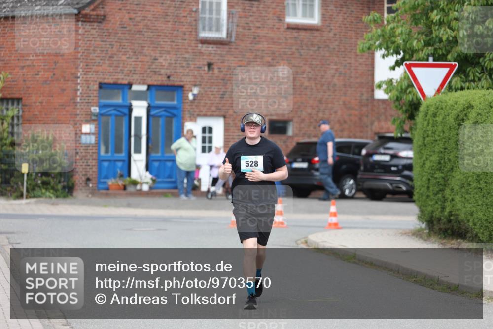 10.05.2026 - 8. Wedeler Halbmarathon Andreas Tolksdorf http://msf.ph/oto/9703570 10.05.2026 10:31:01 Laufen 528 meine-sportfotos.de