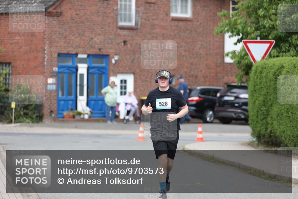 10.05.2026 - 8. Wedeler Halbmarathon Andreas Tolksdorf http://msf.ph/oto/9703573 10.05.2026 10:31:01 Laufen 528 meine-sportfotos.de