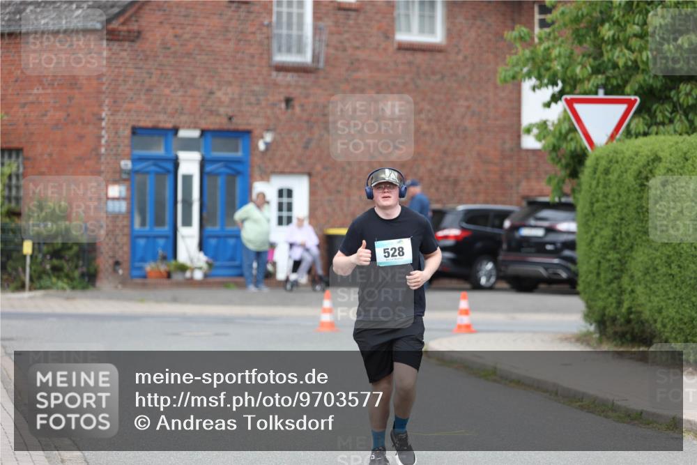 10.05.2026 - 8. Wedeler Halbmarathon Andreas Tolksdorf http://msf.ph/oto/9703577 10.05.2026 10:31:02 Laufen 528 meine-sportfotos.de