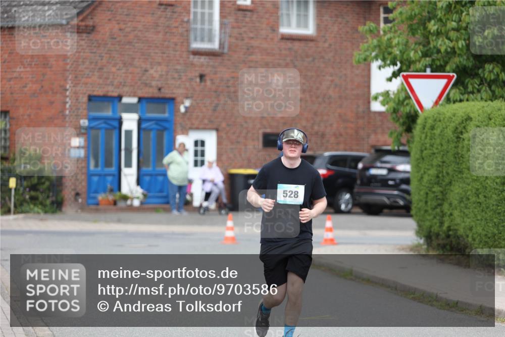 10.05.2026 - 8. Wedeler Halbmarathon Andreas Tolksdorf http://msf.ph/oto/9703586 10.05.2026 10:31:02 Laufen 528 meine-sportfotos.de
