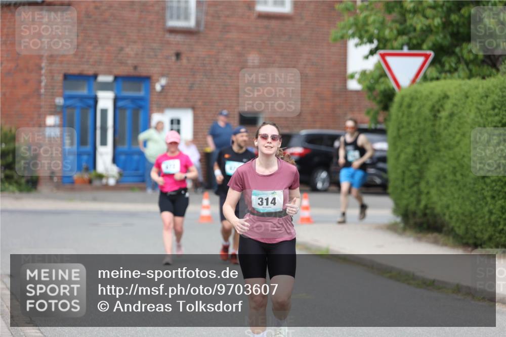 10.05.2026 - 8. Wedeler Halbmarathon Andreas Tolksdorf http://msf.ph/oto/9703607 10.05.2026 10:31:29 Laufen 314 meine-sportfotos.de