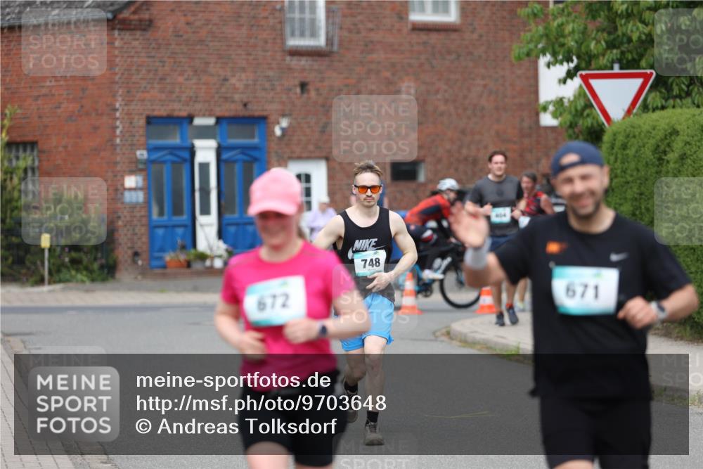 10.05.2026 - 8. Wedeler Halbmarathon Andreas Tolksdorf http://msf.ph/oto/9703648 10.05.2026 10:31:35 Laufen 672, 748, 4134, 671 meine-sportfotos.de