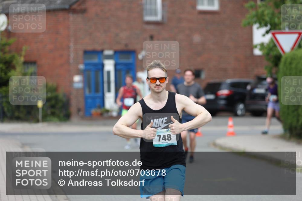 10.05.2026 - 8. Wedeler Halbmarathon Andreas Tolksdorf http://msf.ph/oto/9703678 10.05.2026 10:31:38 Laufen 748 meine-sportfotos.de