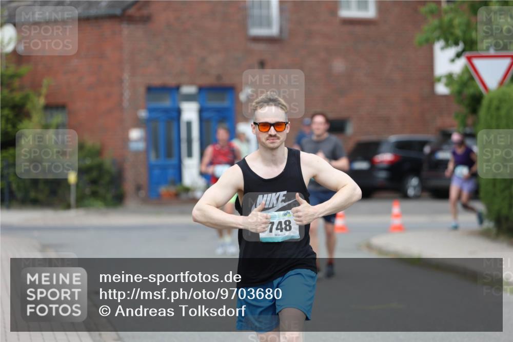 10.05.2026 - 8. Wedeler Halbmarathon Andreas Tolksdorf http://msf.ph/oto/9703680 10.05.2026 10:31:38 Laufen 748 meine-sportfotos.de