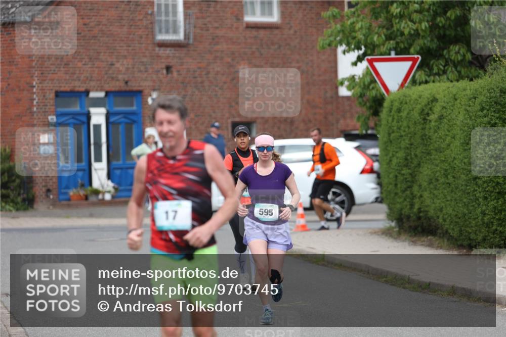 10.05.2026 - 8. Wedeler Halbmarathon Andreas Tolksdorf http://msf.ph/oto/9703745 10.05.2026 10:31:45 Laufen 17, 595 meine-sportfotos.de