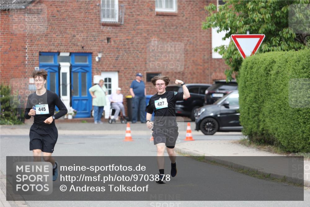 10.05.2026 - 8. Wedeler Halbmarathon Andreas Tolksdorf http://msf.ph/oto/9703878 10.05.2026 10:32:14 Laufen 445, 427 meine-sportfotos.de