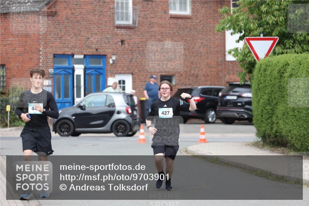 10.05.2026 - 8. Wedeler Halbmarathon Andreas Tolksdorf http://msf.ph/oto/9703901 10.05.2026 10:32:14 Laufen 42, 427 meine-sportfotos.de