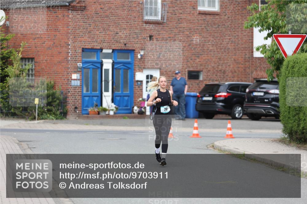 10.05.2026 - 8. Wedeler Halbmarathon Andreas Tolksdorf http://msf.ph/oto/9703911 10.05.2026 10:32:29 Laufen 70 meine-sportfotos.de