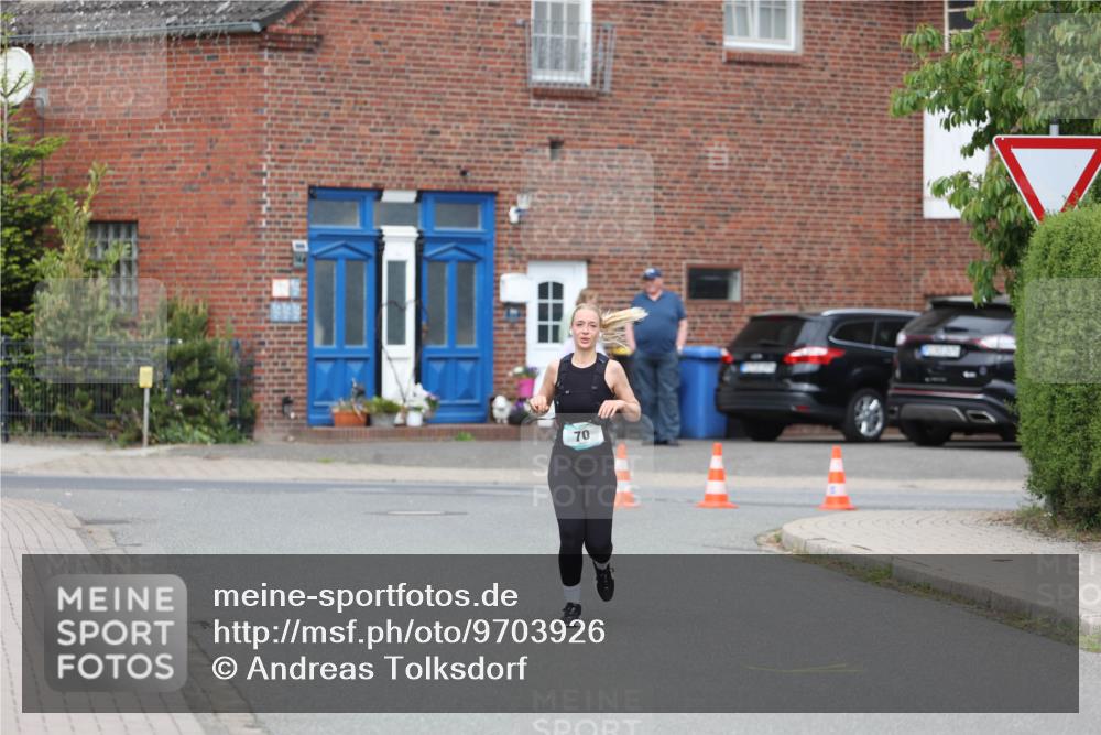 10.05.2026 - 8. Wedeler Halbmarathon Andreas Tolksdorf http://msf.ph/oto/9703926 10.05.2026 10:32:29 Laufen 17831, 70 meine-sportfotos.de