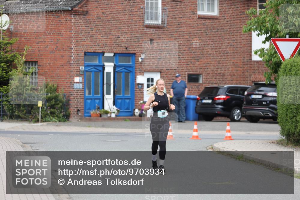 10.05.2026 - 8. Wedeler Halbmarathon Andreas Tolksdorf http://msf.ph/oto/9703934 10.05.2026 10:32:29 Laufen 70 meine-sportfotos.de