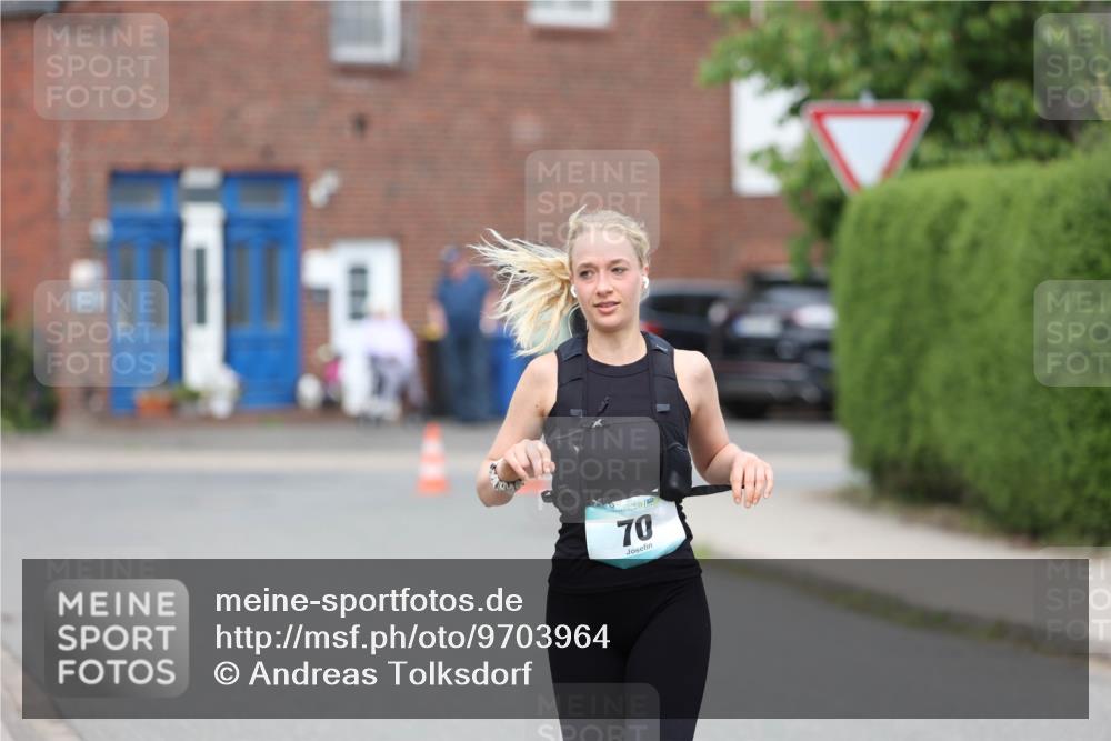10.05.2026 - 8. Wedeler Halbmarathon Andreas Tolksdorf http://msf.ph/oto/9703964 10.05.2026 10:32:34 Laufen 70 meine-sportfotos.de