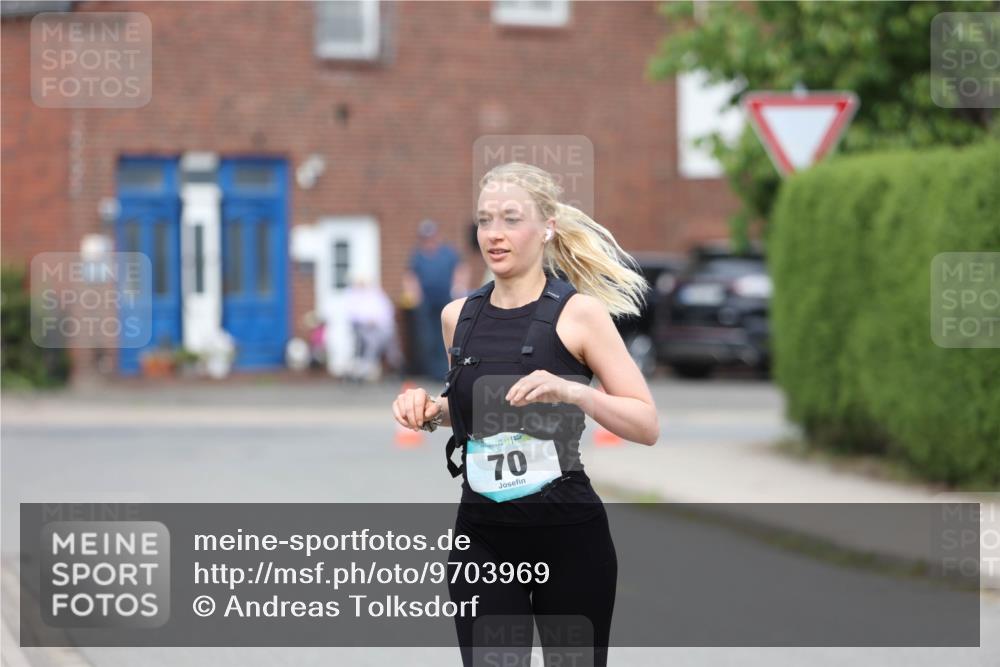 10.05.2026 - 8. Wedeler Halbmarathon Andreas Tolksdorf http://msf.ph/oto/9703969 10.05.2026 10:32:35 Laufen 70 meine-sportfotos.de