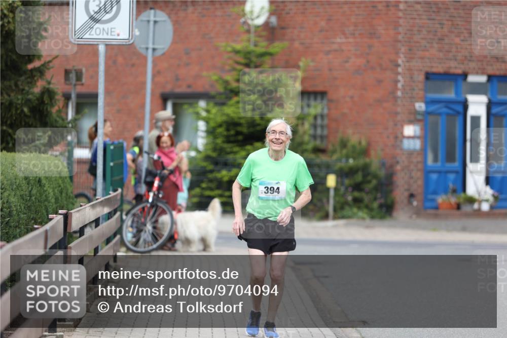 10.05.2026 - 8. Wedeler Halbmarathon Andreas Tolksdorf http://msf.ph/oto/9704094 10.05.2026 10:34:06 Laufen 394 meine-sportfotos.de