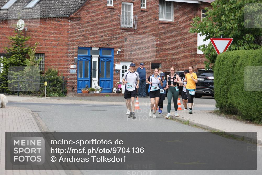 10.05.2026 - 8. Wedeler Halbmarathon Andreas Tolksdorf http://msf.ph/oto/9704136 10.05.2026 10:34:19 Laufen 488, 487, 804, 2670 meine-sportfotos.de