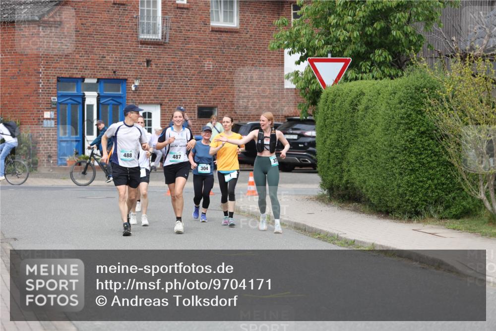 10.05.2026 - 8. Wedeler Halbmarathon Andreas Tolksdorf http://msf.ph/oto/9704171 10.05.2026 10:34:22 Laufen 488, 487, 304, 37 meine-sportfotos.de