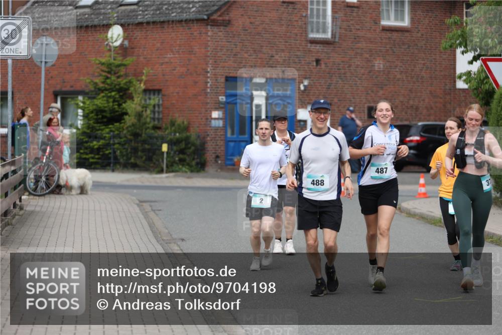 10.05.2026 - 8. Wedeler Halbmarathon Andreas Tolksdorf http://msf.ph/oto/9704198 10.05.2026 10:34:26 Laufen 2, 488, 487, 37 meine-sportfotos.de