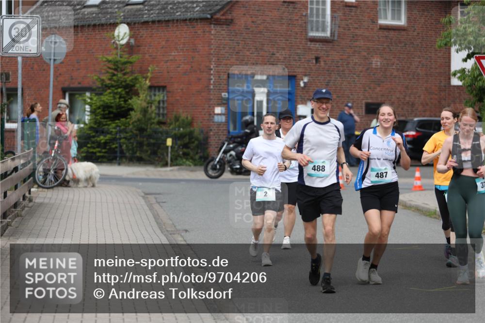 10.05.2026 - 8. Wedeler Halbmarathon Andreas Tolksdorf http://msf.ph/oto/9704206 10.05.2026 10:34:26 Laufen 30, 2, 488, 487, 37 meine-sportfotos.de