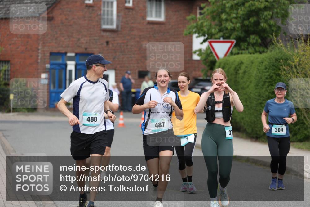 10.05.2026 - 8. Wedeler Halbmarathon Andreas Tolksdorf http://msf.ph/oto/9704216 10.05.2026 10:34:28 Laufen 488, 487, 304, 37 meine-sportfotos.de